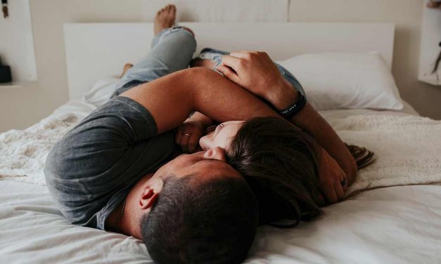 Porque é que alguns casais dormem em camas separadas?