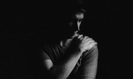 Como dormir com problemas ósseos, musculares e articulares?