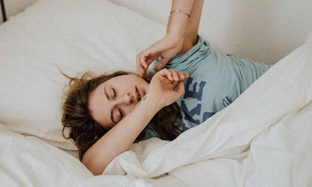 Dicas para evitar ressonar todas as noites