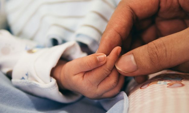 Cinco conselhos para dormir a sesta com o seu bebé com total tranquilidade