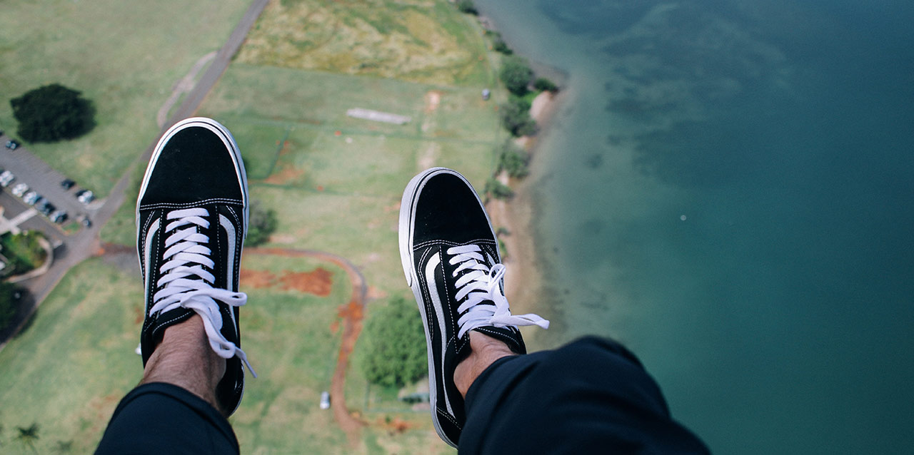 pés desde cima
