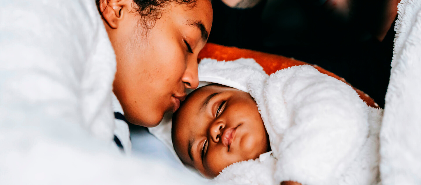 Benefícios de beijar os nossos filhos antes de dormir