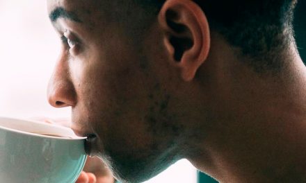 6 conselhos para adormecer com facilidade no outono