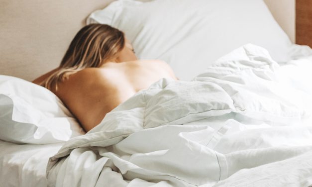 Melhor Almofada para Dormir de Lado: Como a Escolher, e Qual É