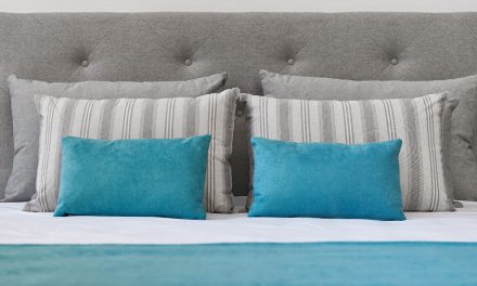 Cabeceiras revestidas: o segredo da felicidade na cama