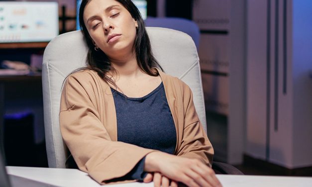 É bom dormir sentado? Prós e contras…