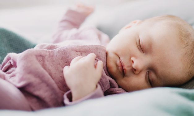 Como dorme um recém-nascido