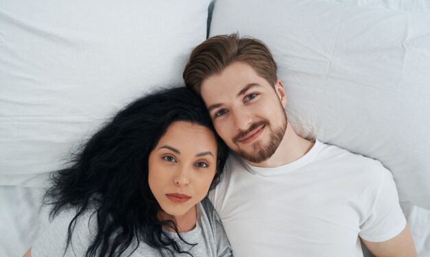 Como são os Gémeos na cama e como dormem